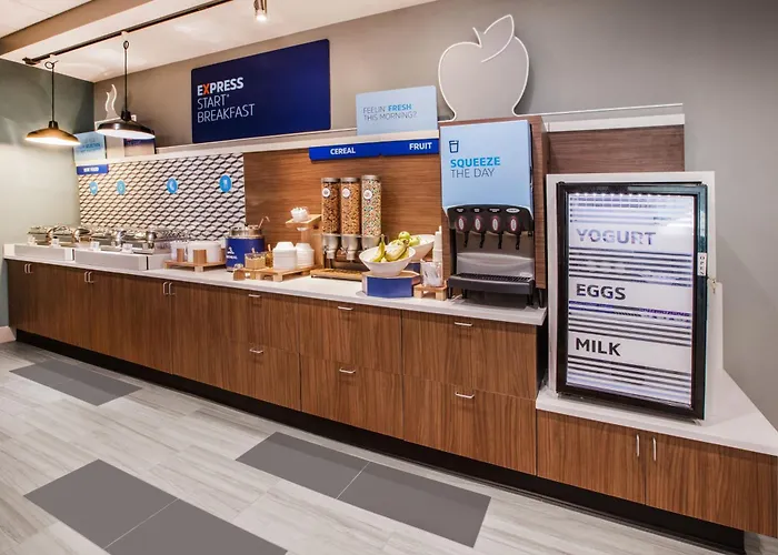 Holiday Inn Express Andover North - Lawrence By Ihg